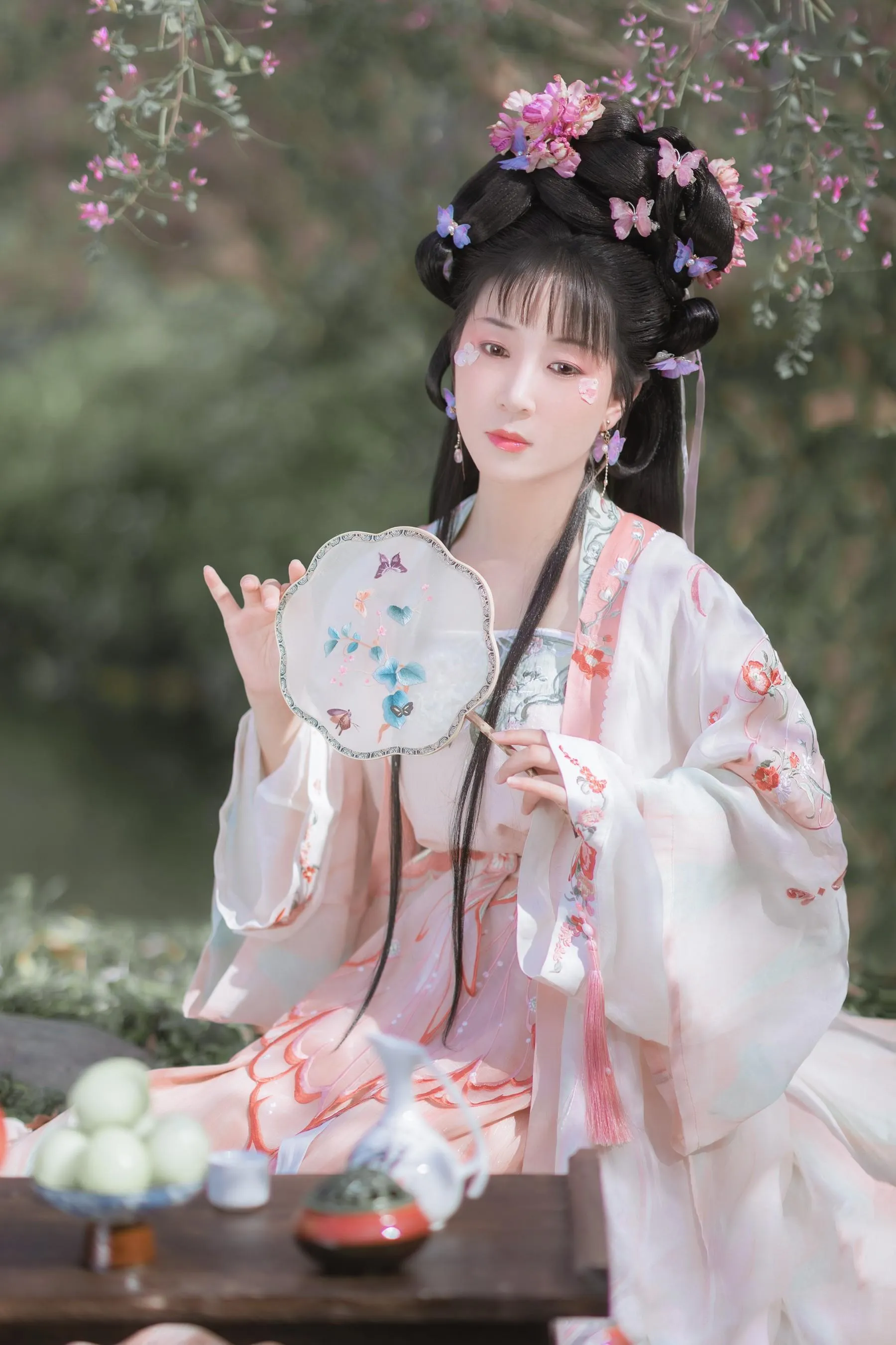 [艺图语] 2022.05.22 春日宴 V [32P]插图1